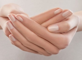 5 CÁCH GIÚP BẠN SỞ HỮU ĐÔI TAY MỀM MẠI, HỒNG HÀO