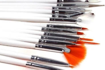 CÁCH VỆ SINH CỌ VẼ NAIL ĐÚNG CÁCH VÀ BẢO QUẢN.