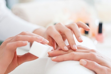 VÌ SAO BẠN NÊN CHỌN NGÀNH NAIL ?