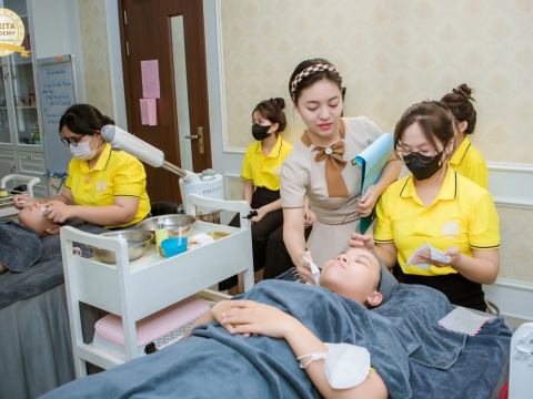 CHỌN KHÓA HỌC CHĂM SÓC DA