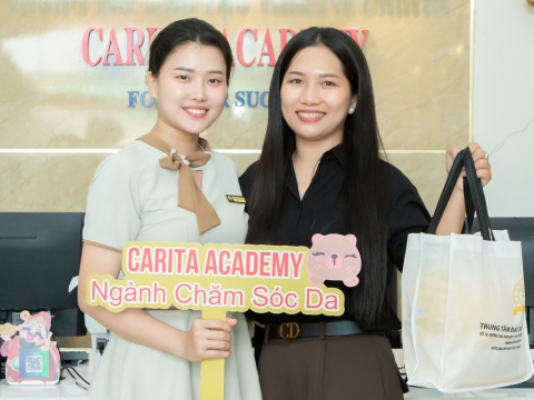 Khi học viên đi học nghề mà tưởng đâu đi... tiếp tế lương thực cho cô giáo!
