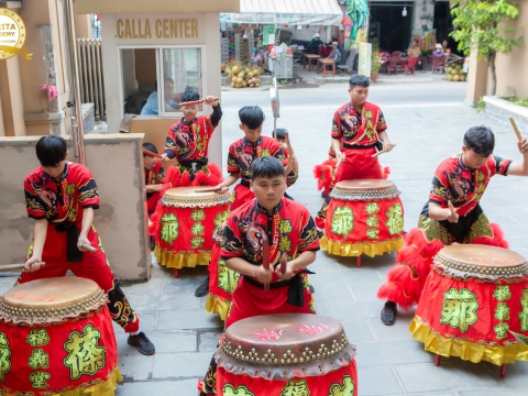 Màn Múa Lân “Chấn Động” Mở Màn Tuyển Sinh 2026 tại Carita Academy