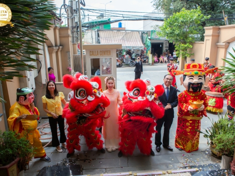 Màn Múa Lân “Chấn Động” Mở Màn Tuyển Sinh 2026 tại Carita Academy