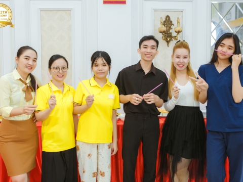 Trung thu tại Carita Academy
