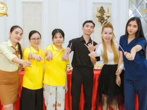 Trung thu tại Carita Academy