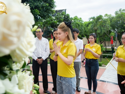 CARITA ACADEMY DÂNG HOA, THẮP HƯƠNG NHÂN NGÀY THƯƠNG BINH – LIỆT SĨ 27/7