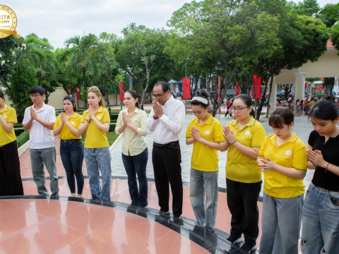 CARITA ACADEMY DÂNG HOA, THẮP HƯƠNG NHÂN NGÀY THƯƠNG BINH – LIỆT SĨ 27/7