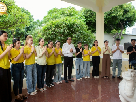 CARITA ACADEMY DÂNG HOA, THẮP HƯƠNG NHÂN NGÀY THƯƠNG BINH – LIỆT SĨ 27/7