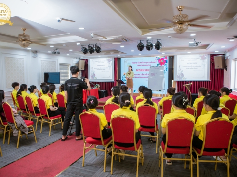 Khai giảng lớp học chuyên viên tư vấn thẩm mỹ 16,17,18/04/2026