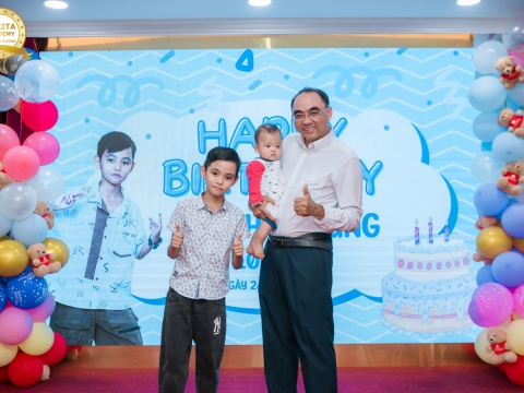 HPBD HOÀNG TỬ HARY 10 TUỔI