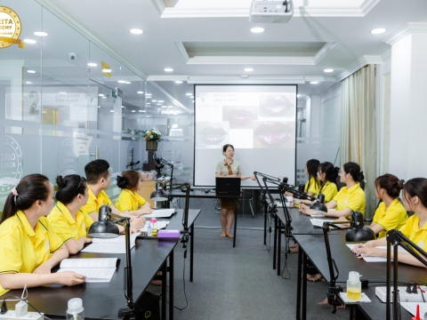 LỚP HỌC PHUN XĂM THẨM MỸ