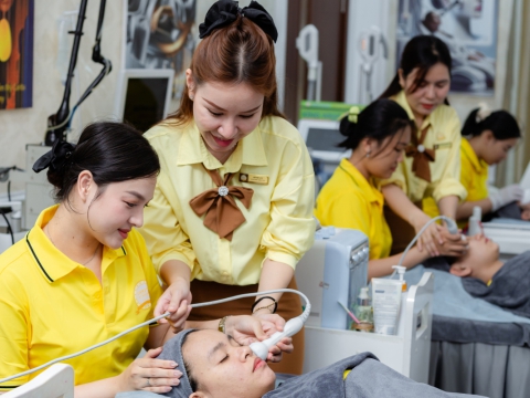 LỚP HỌC CHĂM SÓC DA