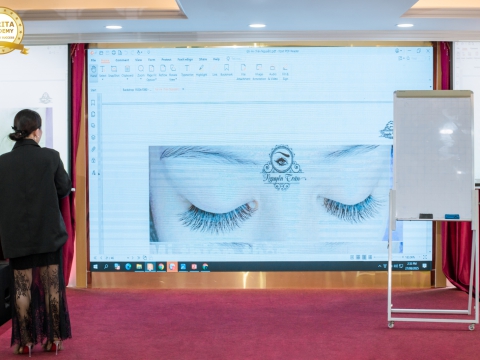 LỚP HỌC NỐI MI