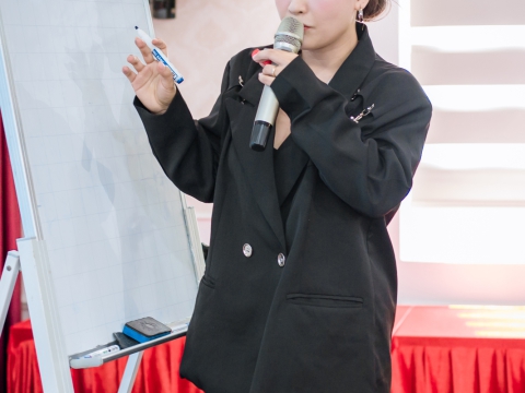 LỚP HỌC NỐI MI