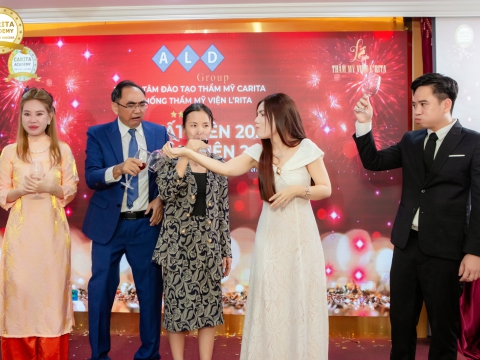 Tất niên tại Carita Academy