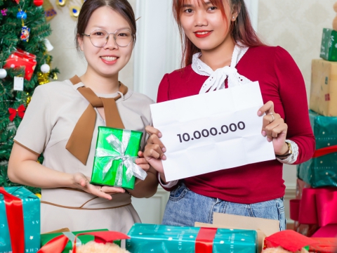 5 Hộp quà Noel - mở tới đâu sốc tới đó