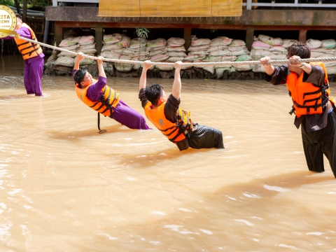 TRÒ CHƠI TẠI CỒN PHỤNG BẾN TRE