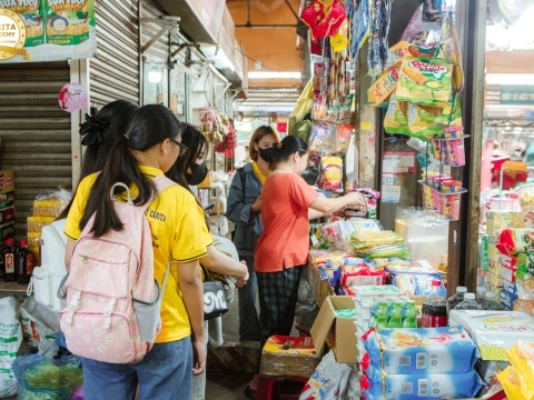 Các lớp đi chợ nấu ăn