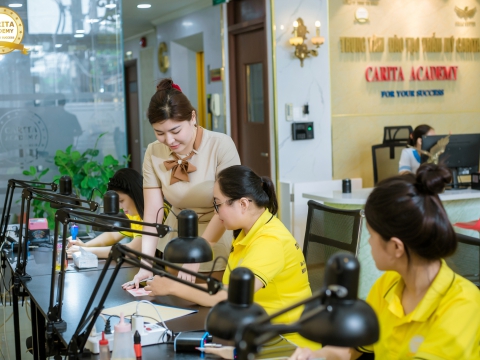 PHUN XĂM THẨM MỸ – NGHỀ "HÁI RA TIỀN"