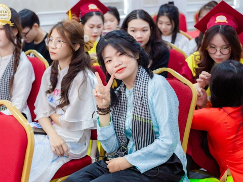Hành Trình Từ Những Bước Nhảy Đầu Tiên Đến Lễ Tốt Nghiệp: Bí Mật Thành Công Tại Carita Academy!