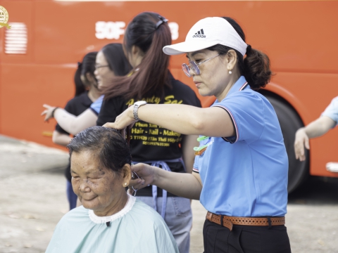 Carita Academy: Lan Tỏa Yêu Thương Đến Phụ Nữ Vùng Biên