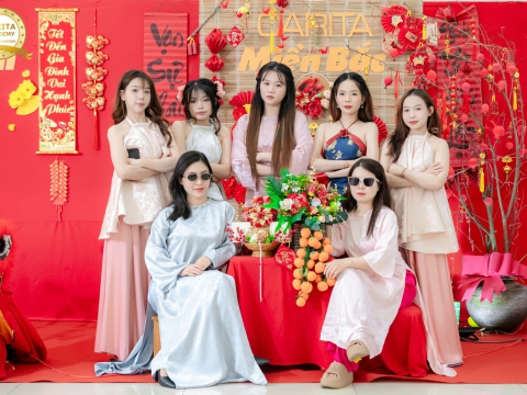 Tết cùn học viên lớp phun xăm