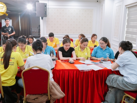 KHÓA HỌC TRUYỀN THÔNG MARKETING