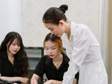 Phòng lý thuyết phun xăm Carita