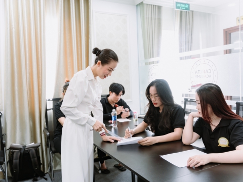 Phòng lý thuyết phun xăm Carita