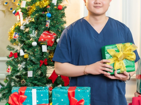 Giáng sinh rực rỡ - Tặng quà cực khủng