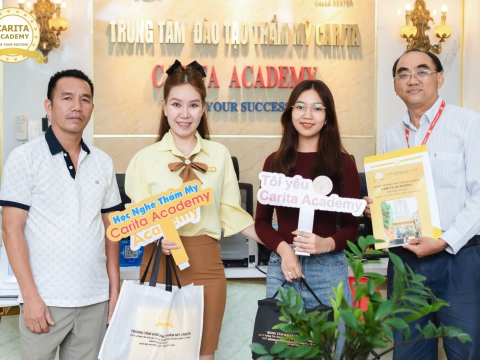 HỌC SINH MỚI LỚP CHĂM SÓC DA