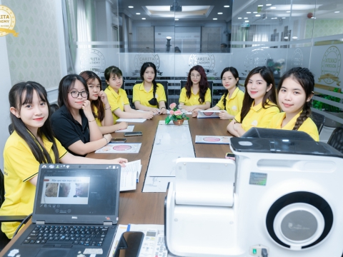 Biến đam mê skincare thành nghề chuyên nghiệp