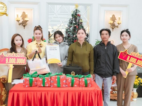 Học viên mới lớp chăm sóc da chuyên nghiệp 