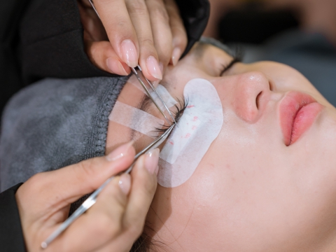 Nối mi - bí quyết tăng doanh thu