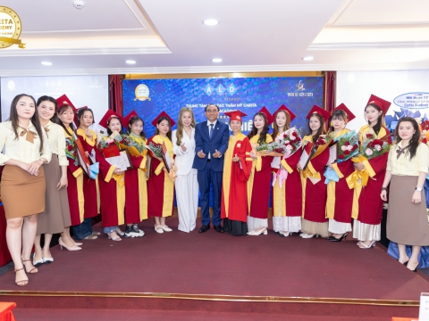 RỰC RỠ & ĐẦY CẢM XÚC: LỄ TỐT NGHIỆP KHÓA THÁNG 7/2026 – CARITA ACADEMY