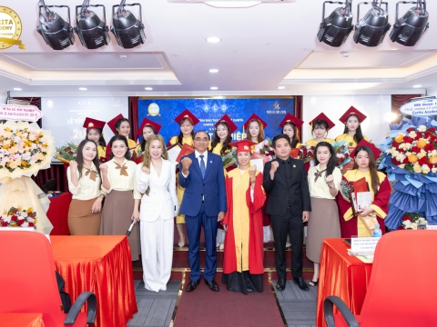 RỰC RỠ & ĐẦY CẢM XÚC: LỄ TỐT NGHIỆP KHÓA THÁNG 7/2026 – CARITA ACADEMY