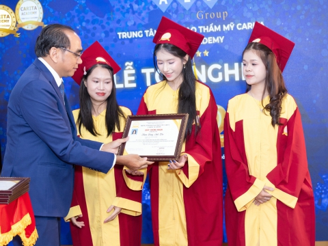 RỰC RỠ & ĐẦY CẢM XÚC: LỄ TỐT NGHIỆP KHÓA THÁNG 7/2026 – CARITA ACADEMY