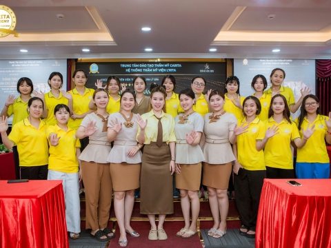 HTV quay phóng sự phỏng vấn ngành làm đẹp tại carita academy