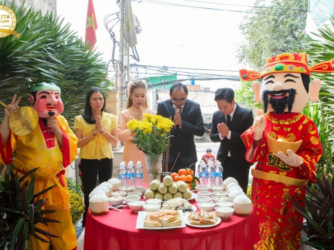 Mùng 10 vía Thần Tài