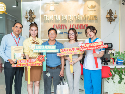 HỌC VIÊN HỌC COMBO PHUN XĂM THẨM MỸ - CHĂM SÓC DA