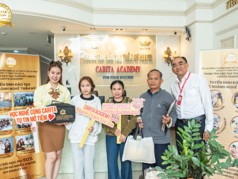 HỌC VIÊN MỚI ĐẦY NĂNG LƯỢNG CỦA NHÀ CARITA