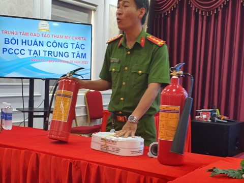 Bồi huấn công tác phòng cháy chữa cháy tại trung tâm đào tạo thẩm mỹ Carita