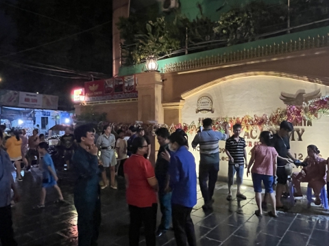 Trung tâm đào tạo thẩm mỹ Carita phối hợp KP3, Phường Tân Thới Hiệp tổ chức trung thu cho các bé