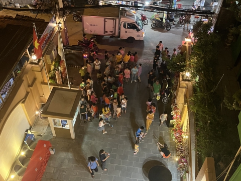 Trung tâm đào tạo thẩm mỹ Carita phối hợp KP3, Phường Tân Thới Hiệp tổ chức trung thu cho các bé