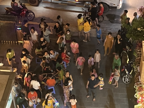 Trung tâm đào tạo thẩm mỹ Carita phối hợp KP3, Phường Tân Thới Hiệp tổ chức trung thu cho các bé