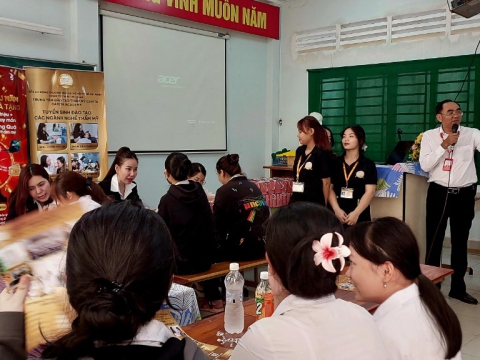 Tuyển sinh nghề thẩm mỹ ngày 4/4/2024 tại Trung tâm GDTX huyện Gò Dầu, Tây Ninh