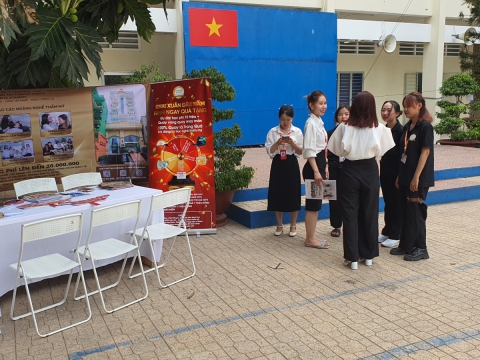 Tuyển sinh nghề thẩm mỹ ngày 5/4/2024 tại trường THPT Quang Trung Thị trấn Gò Dầu, Tây Ninh 