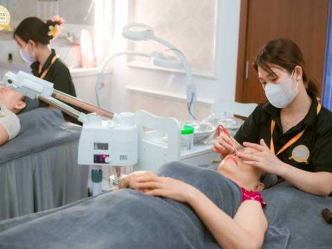 Phòng thực hành chăm sóc da Carita 