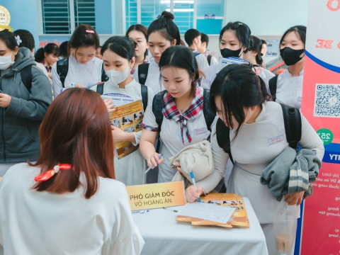 Tuyển sinh ngành thẩm mỹ tại trường Giáo dục thường xuyên Quận 12 ngày 13/05/2024