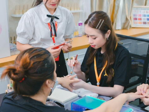 Lớp thực hành nail